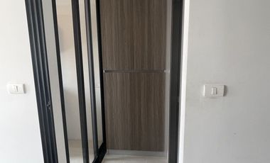 出售 1 卧室 公寓 在 Wang Thong Lang, 曼谷