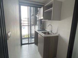 出售 1 卧室 公寓 在 Wang Thong Lang, 曼谷