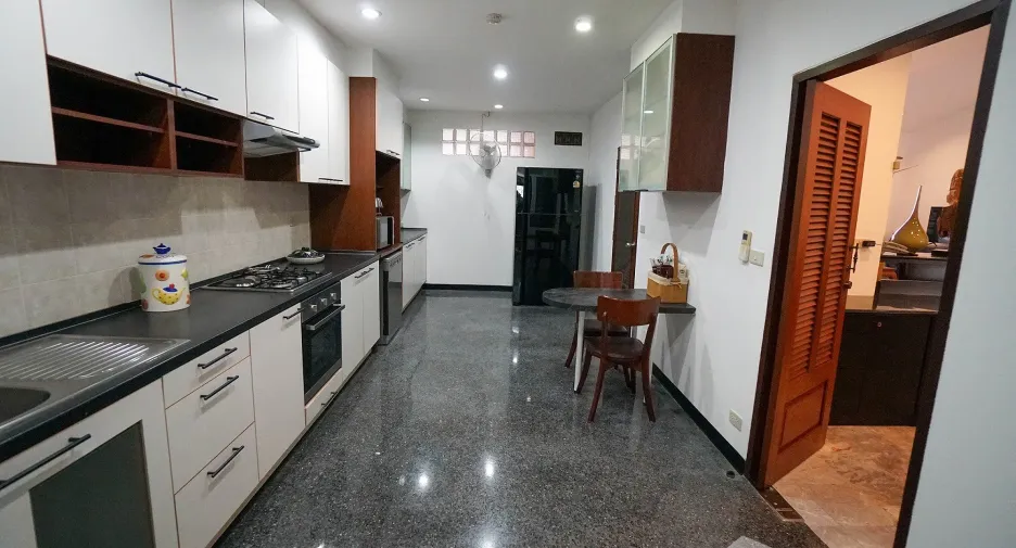 For rent 3 ベッドルーム apartment in Watthana, Bangkok