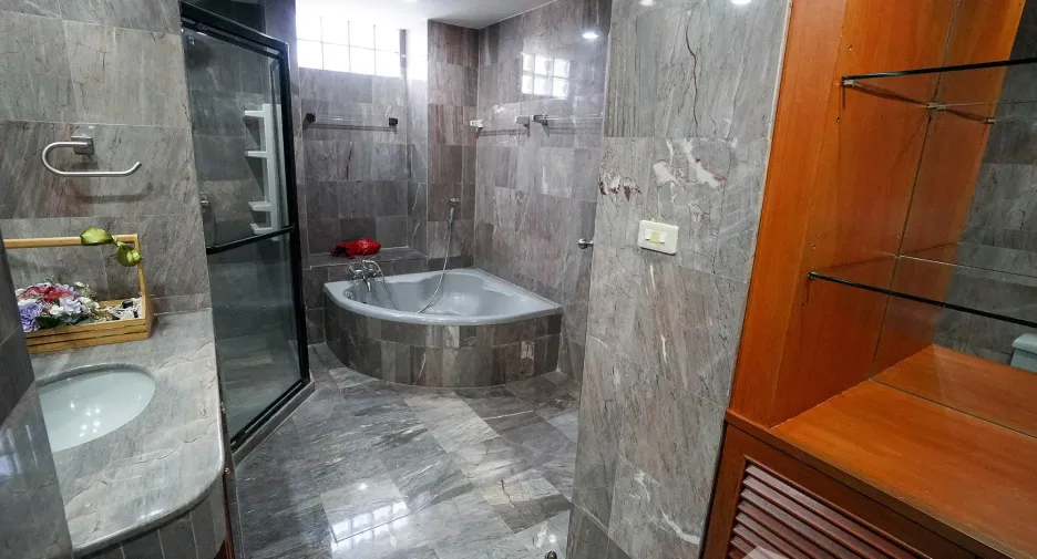 For rent 3 ベッドルーム apartment in Watthana, Bangkok