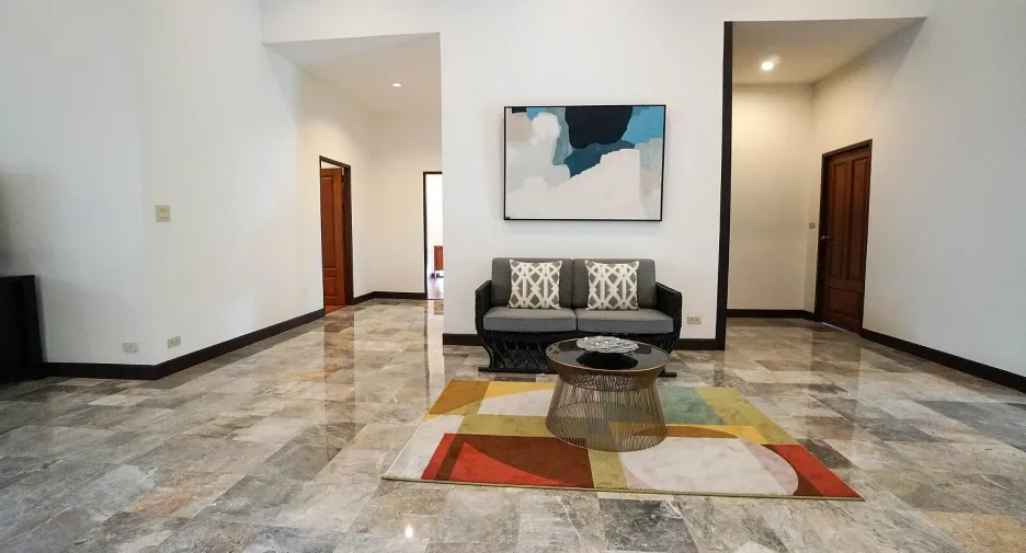 For rent 3 ベッドルーム apartment in Watthana, Bangkok