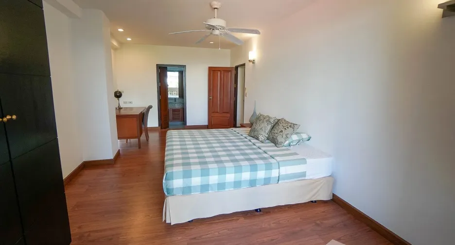 For rent 3 ベッドルーム apartment in Watthana, Bangkok