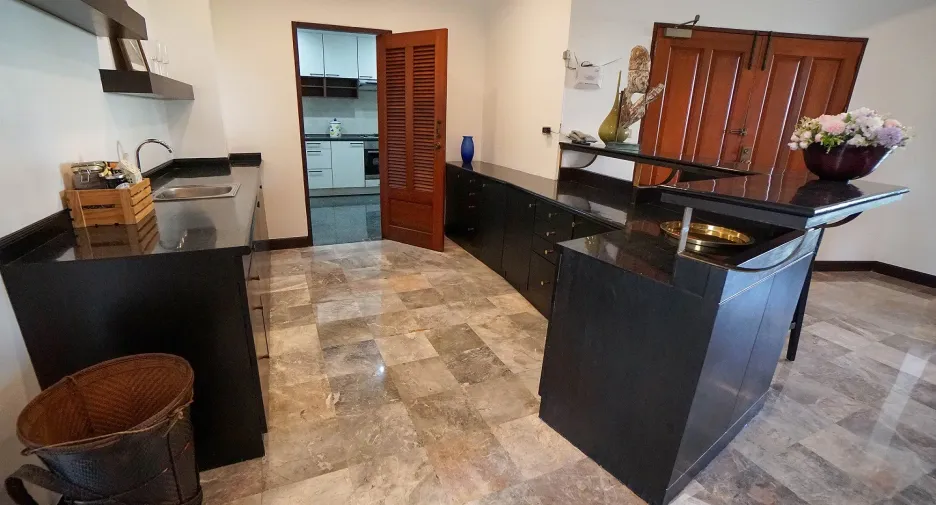 For rent 3 ベッドルーム apartment in Watthana, Bangkok