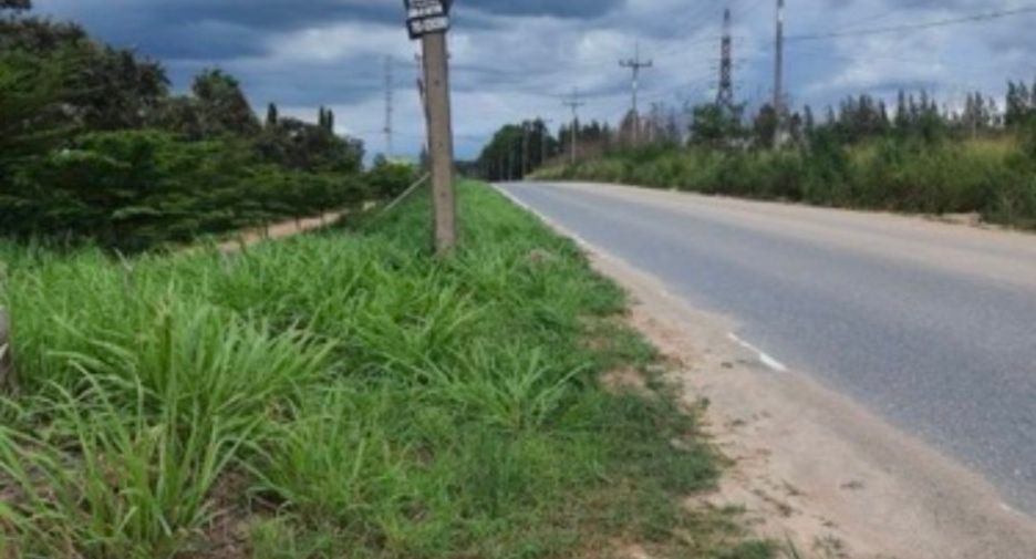 Terreno en venta en Ban Bueng, Chonburi