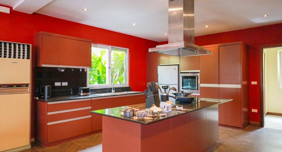 For rent 4 bedrooms house in Bang Lamung, Chonburi