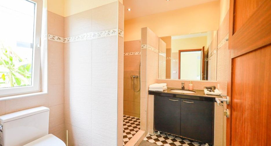 For rent 4 bedrooms house in Bang Lamung, Chonburi