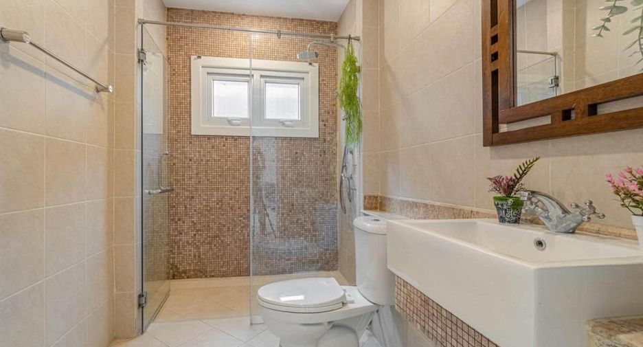 For rent 3 bedrooms house in Bang Lamung, Chonburi