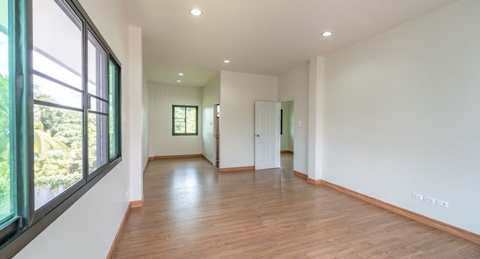 Casa en venta de 4 habitaciones en Hang Dong, Chiang Mai