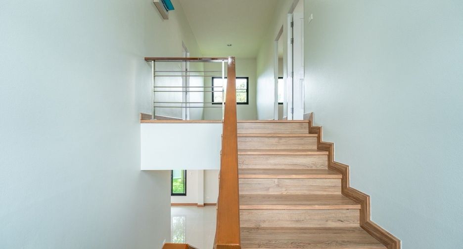 Casa en venta de 4 habitaciones en Hang Dong, Chiang Mai