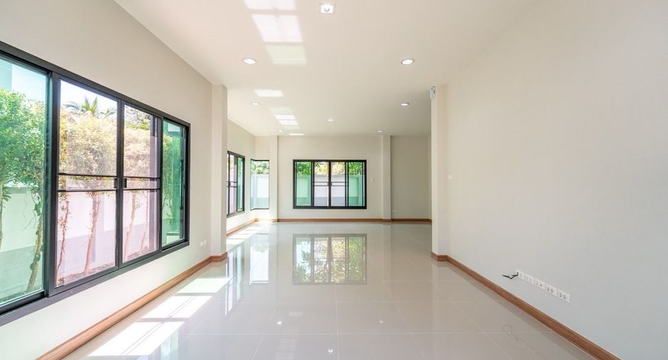 Casa en venta de 4 habitaciones en Hang Dong, Chiang Mai