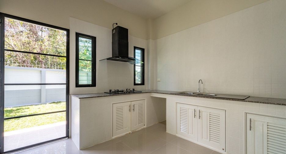 Casa en venta de 4 habitaciones en Hang Dong, Chiang Mai