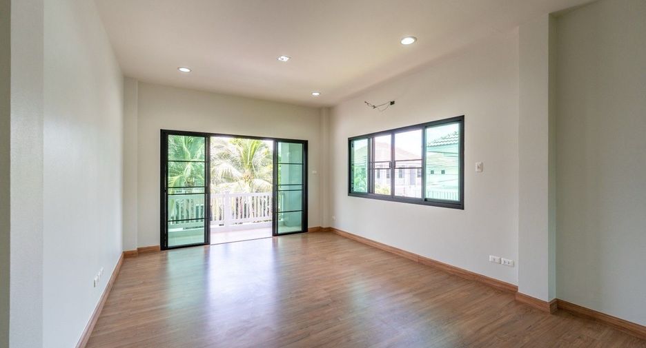 Casa en venta de 4 habitaciones en Hang Dong, Chiang Mai