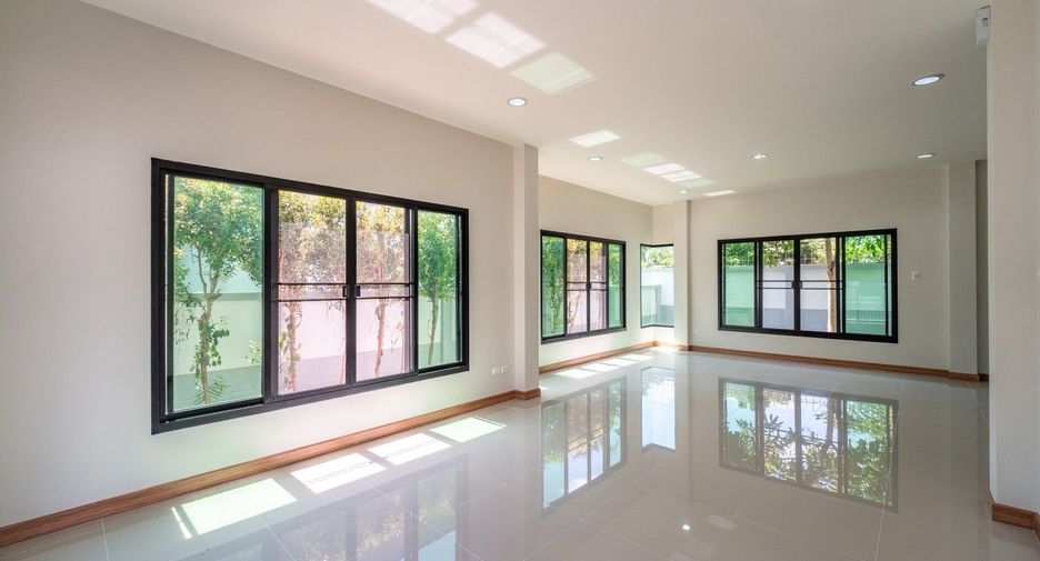 Casa en venta de 4 habitaciones en Hang Dong, Chiang Mai