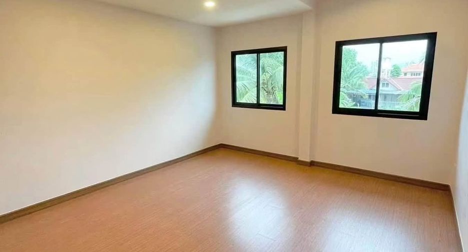 For rent 3 bedrooms house in San Sai, Chiang Mai