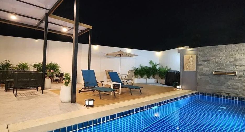 For sale and for rent 4 bedrooms villa in Mueang Phuket, Phuket