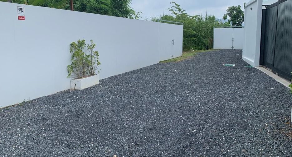 For sale and for rent 4 bedrooms villa in Mueang Phuket, Phuket