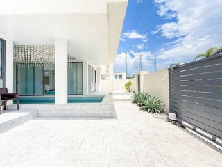 For sale 3 bedrooms villa in Bang Lamung, Chonburi