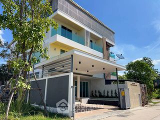 À vendre 5 chambres maison de ville à Bang Lamung, Chonburi