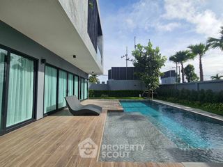 Villa zum Kauf mit 4 Zimmer in Bang Lamung, Chonburi