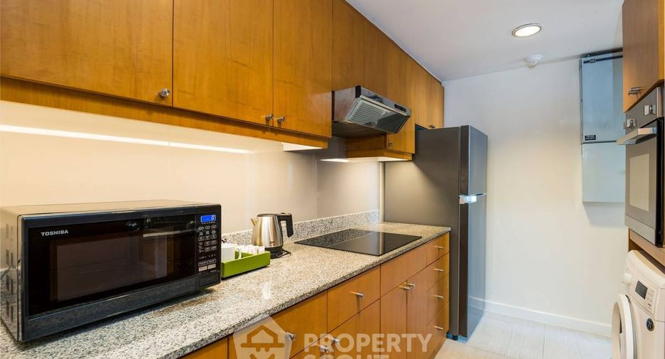 For rent 3 bedrooms apartment in Yan Nawa, Bangkok