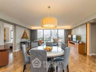 For rent 3 bedrooms apartment in Yan Nawa, Bangkok