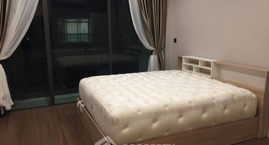 For rent 4 bedrooms house in Bang Kapi, Bangkok