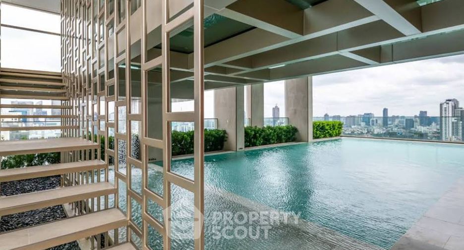 For rent 2 bedrooms condo in Khlong Toei, Bangkok
