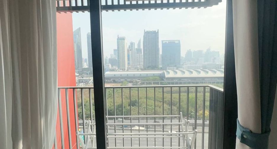Condo en alquiler de 1 habitaciones en Huai Khwang, Bangkok