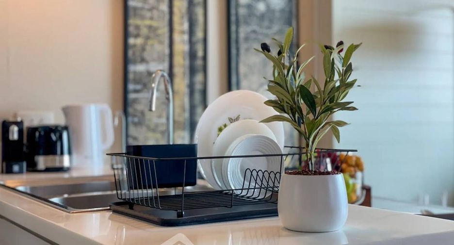 For rent 1 bed condo in Khlong Toei, Bangkok