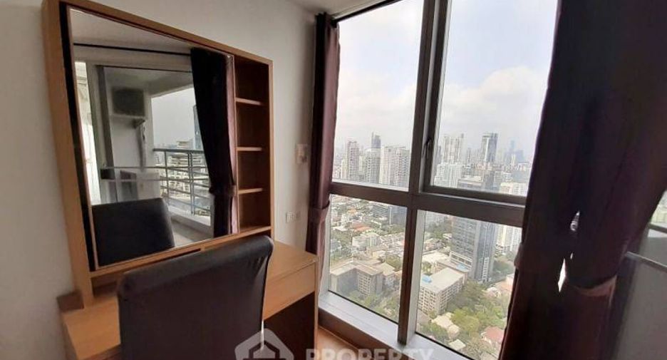 Condo en alquiler de 1 habitaciones en Khlong Toei, Bangkok
