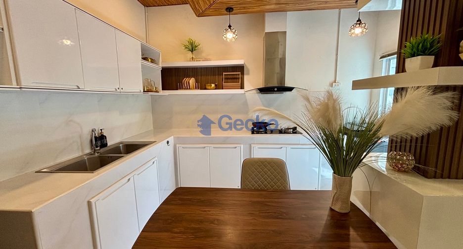 For rent 3 bedrooms house in Bang Lamung, Chonburi