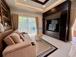 À louer 3 chambres maison à Bang Lamung, Chonburi