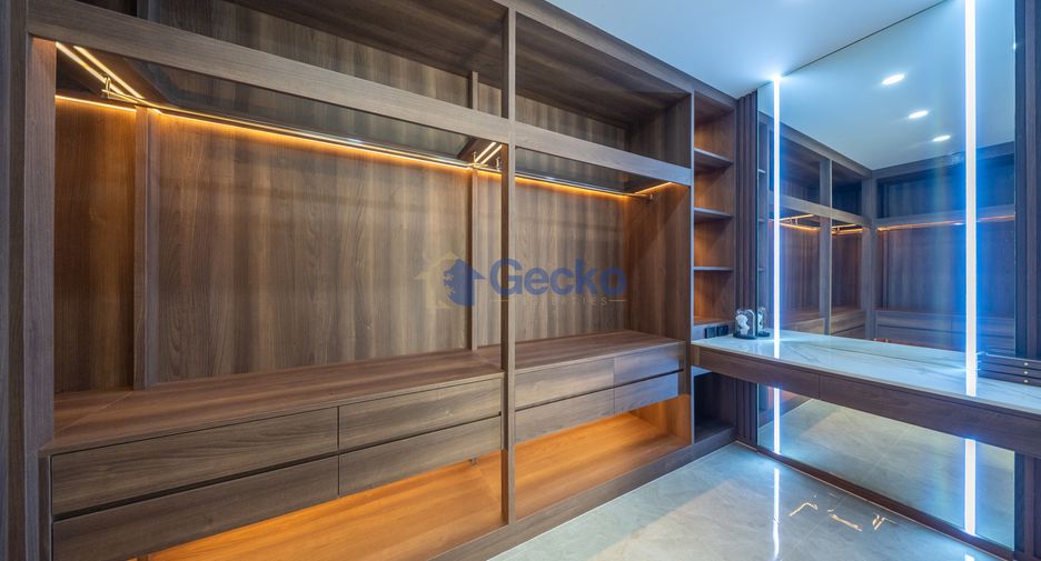 Haus zum Kauf mit 5 Zimmer in Bang Lamung, Chonburi