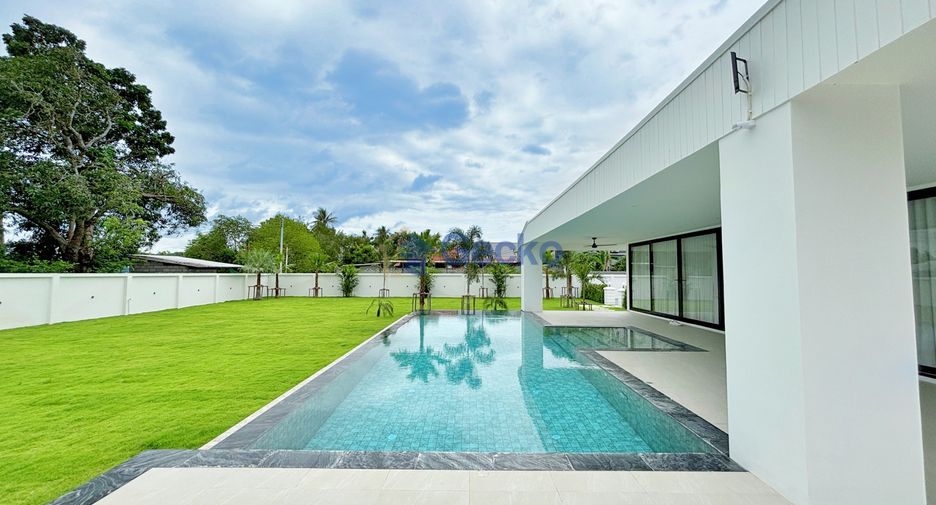 Haus zum Kauf mit 5 Zimmer in Bang Lamung, Chonburi