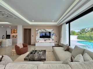 Haus zum Kauf mit 5 Zimmer in Bang Lamung, Chonburi