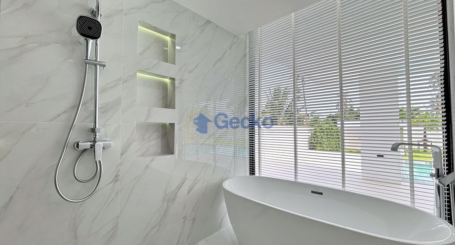 Haus zum Kauf mit 5 Zimmer in Bang Lamung, Chonburi
