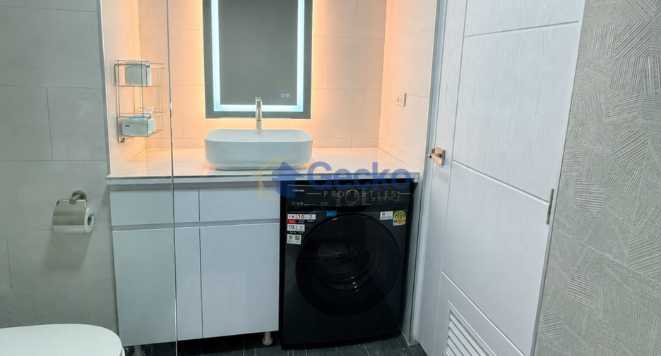 For sale 2 ベッドルーム condo in Bang Lamung, Chonburi