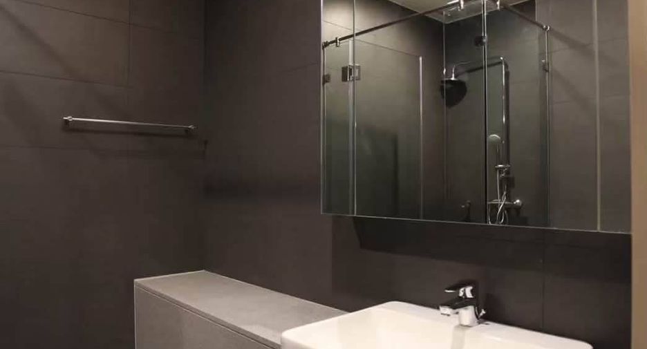 Condo en alquiler de 2 habitaciones en Pathum Wan, Bangkok
