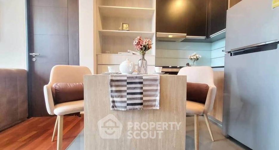 For rent 1 bed condo in Pathum Wan, Bangkok