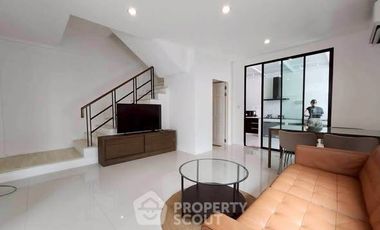For rent 3 bedrooms townhouse in Suan Luang, Bangkok