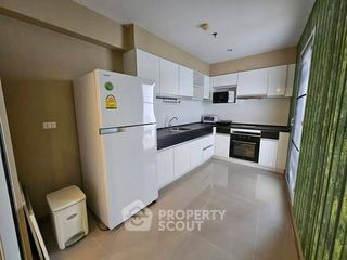 Condo en alquiler de 3 habitaciones en Bang Kho Laem, Bangkok