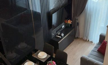 Condo en alquiler de 2 habitaciones en Huai Khwang, Bangkok