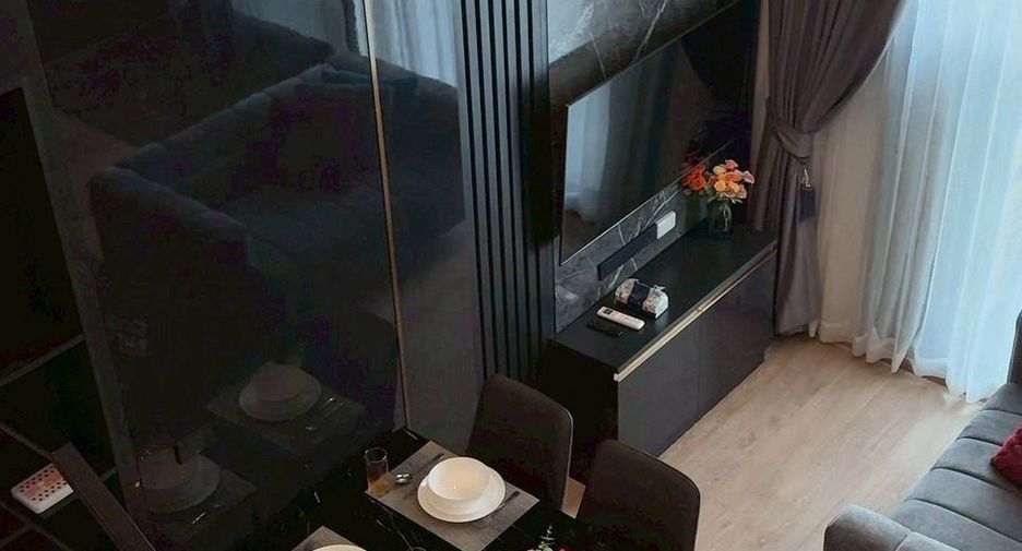 Condo en alquiler de 2 habitaciones en Huai Khwang, Bangkok