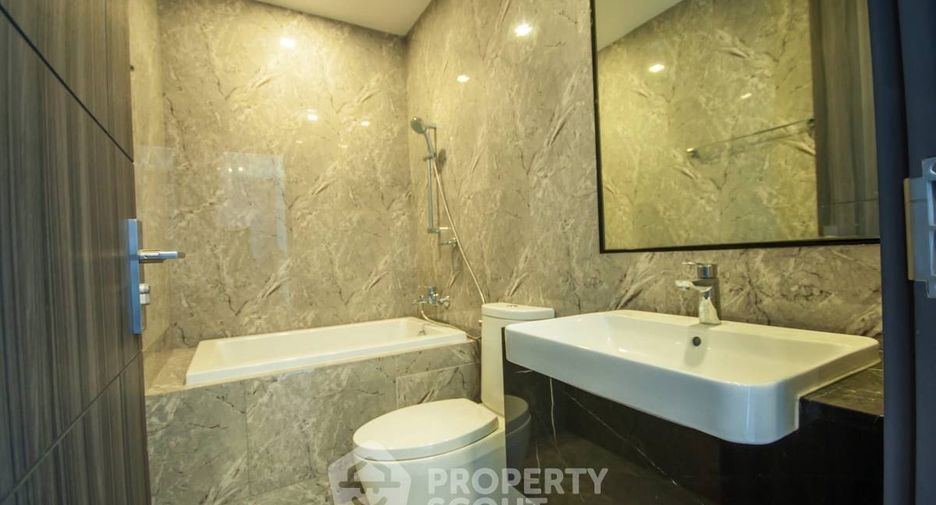 For rent 2 bedrooms condo in Khlong Toei, Bangkok