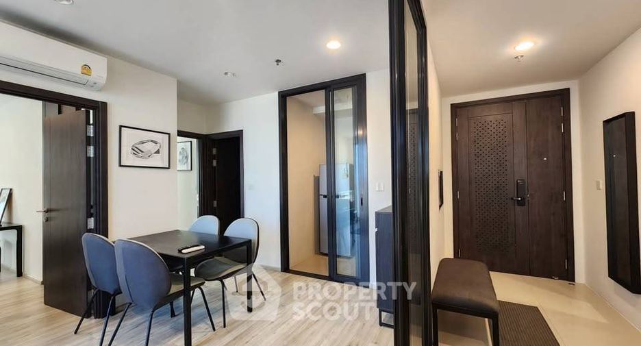 Condo en alquiler de 2 habitaciones en Huai Khwang, Bangkok