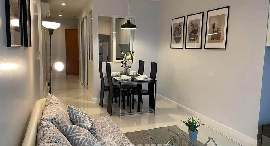 For rent 3 bedrooms condo in Khlong Toei, Bangkok