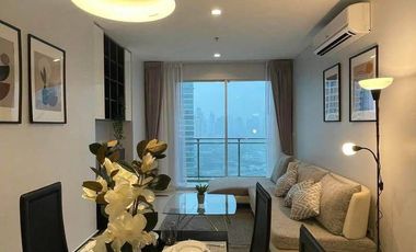 For rent 3 bedrooms condo in Khlong Toei, Bangkok
