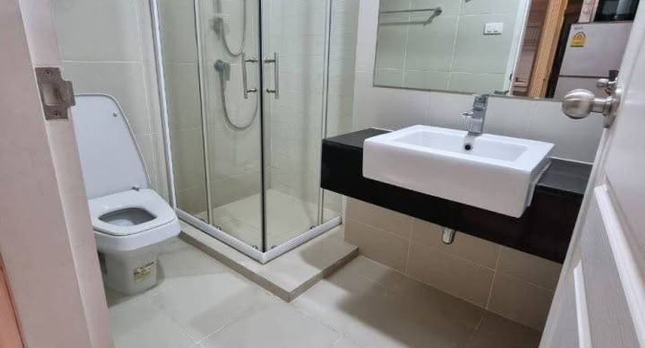 Condo en alquiler de 1 habitaciones en Huai Khwang, Bangkok