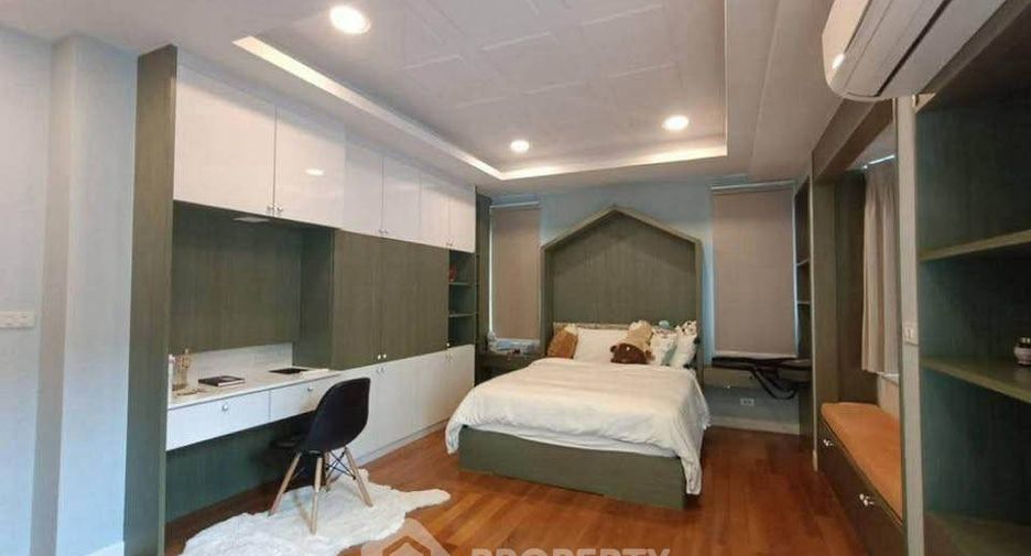 Reihenhaus zur Miete mit 4 Zimmer in Yan Nawa, Bangkok