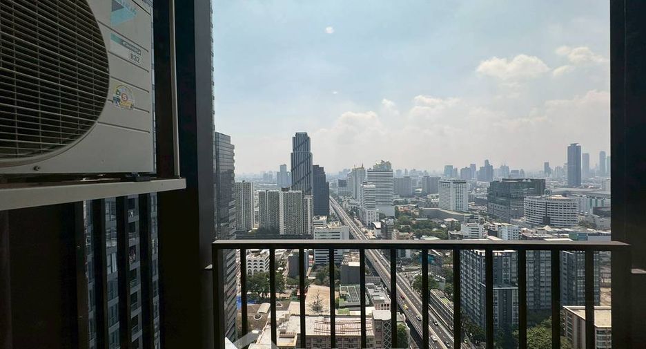 For rent 1 bed condo in Huai Khwang, Bangkok